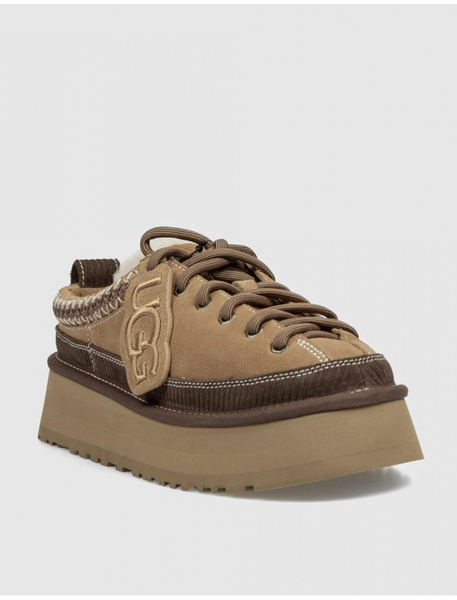 ZUECO UGG HERITAGE LACE UP SLIPPER CUERO