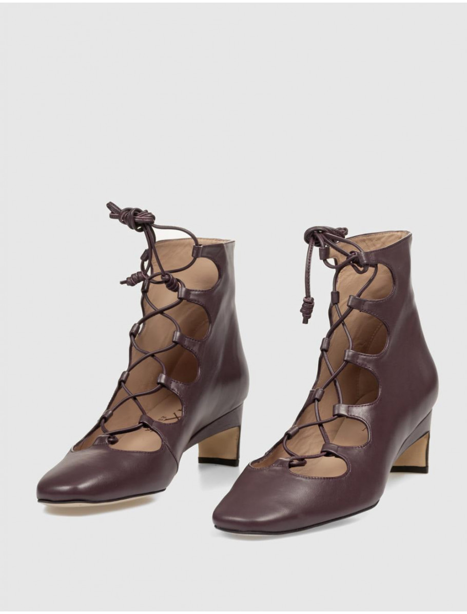 BOTiN MIUXA YVIANA BURDEOS