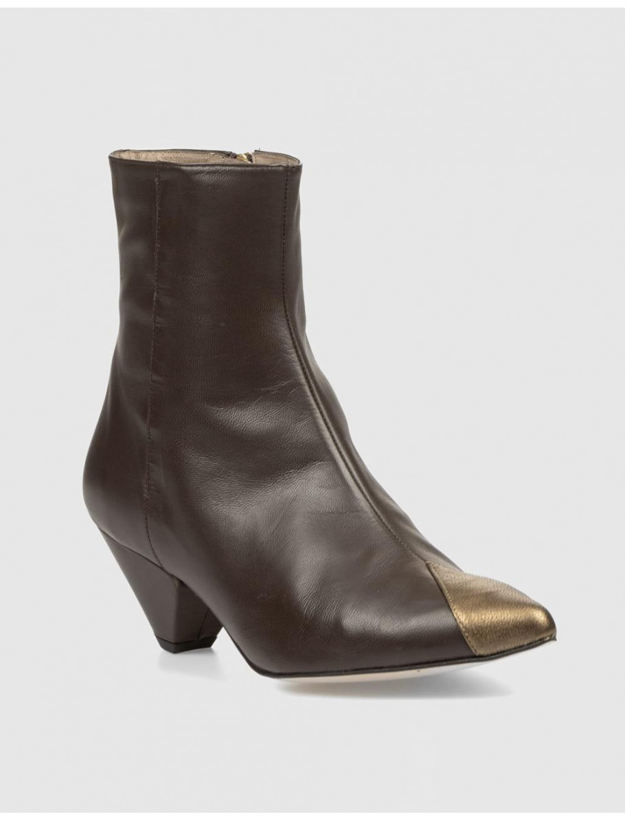 BOTiN MIUXA MIRTINA MARRoN