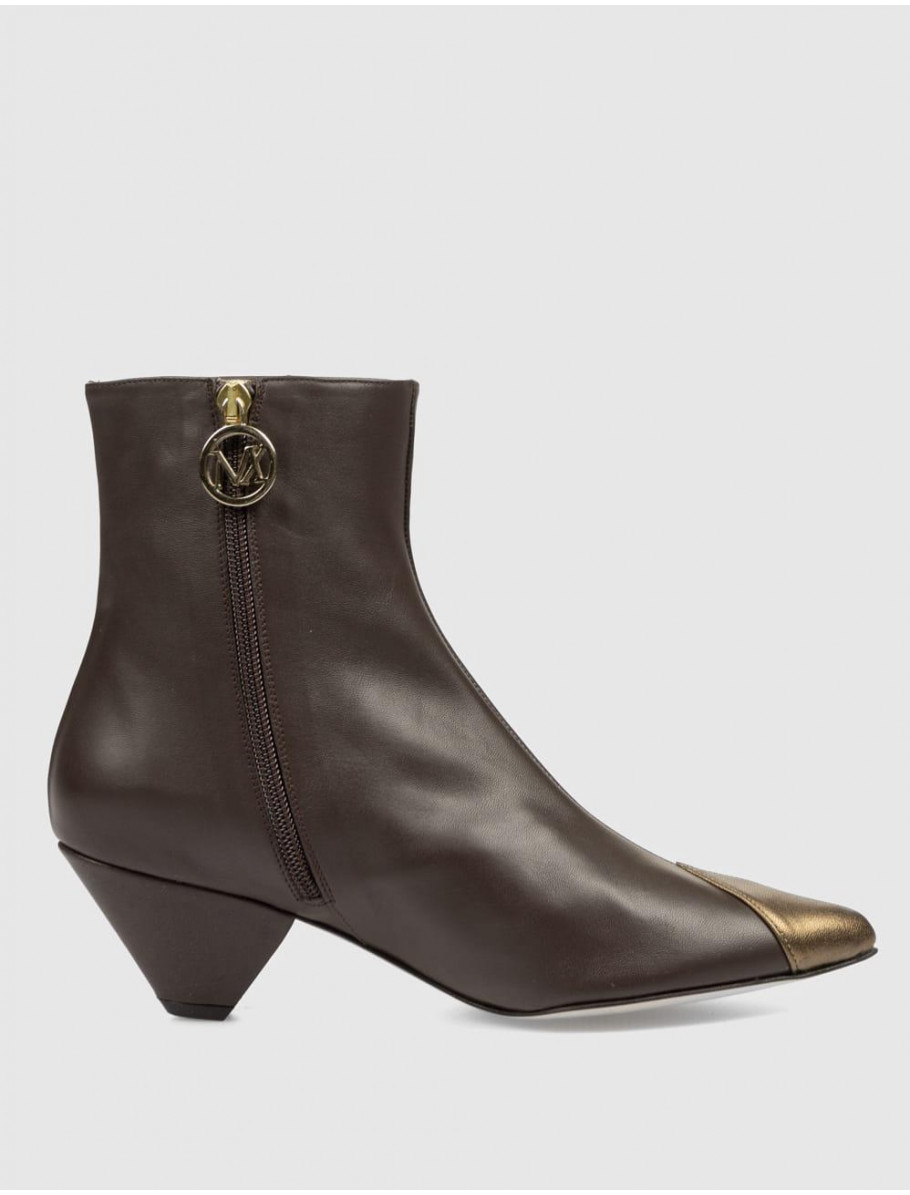 BOTiN MIUXA MIRTINA MARRoN
