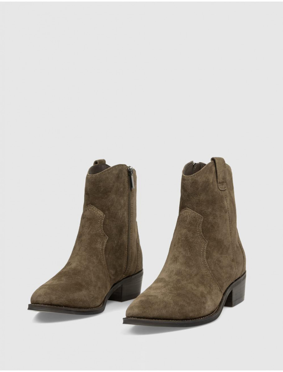 BOTiN ANOTHER TREND 5644 MARRoN