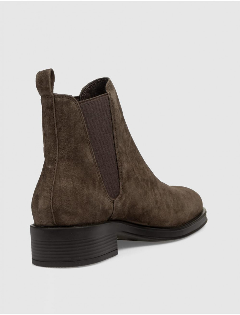 BOTiN ANOTHER TREND 5713 MARRoN
