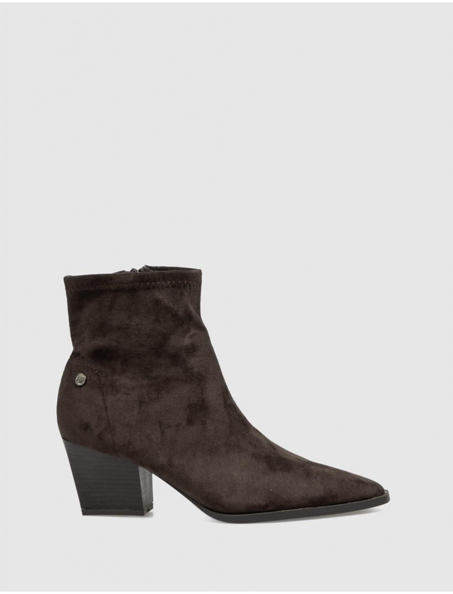 BOTiN KAMOME TRENDS NAYIN MARRoN