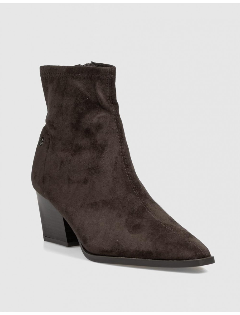 BOTiN KAMOME TRENDS NAYIN MARRoN