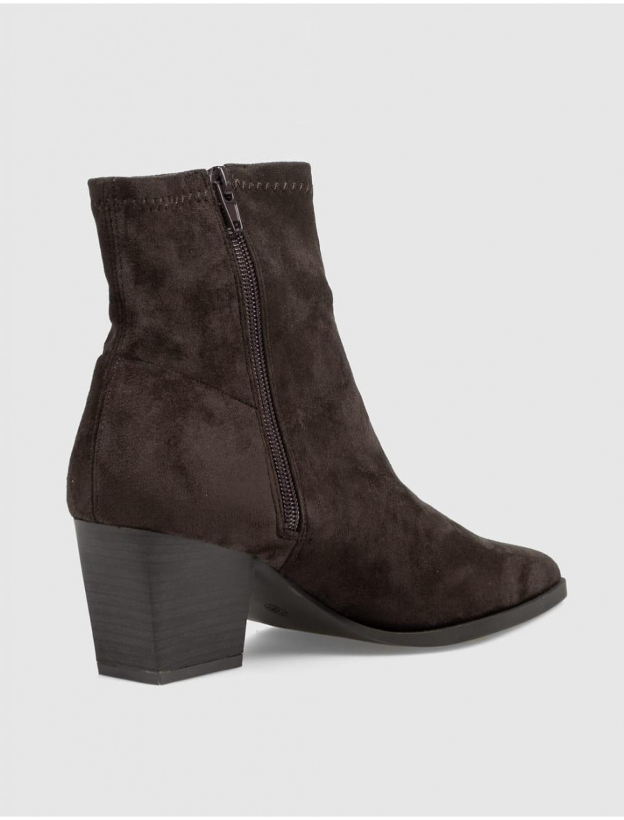 BOTiN KAMOME TRENDS NAYIN MARRoN