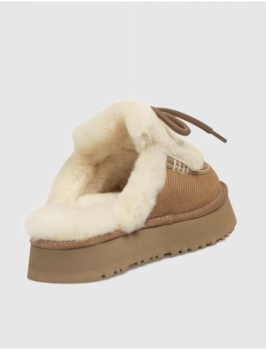 ZUECO UGG DISQUETTE HERITAGE CUERO