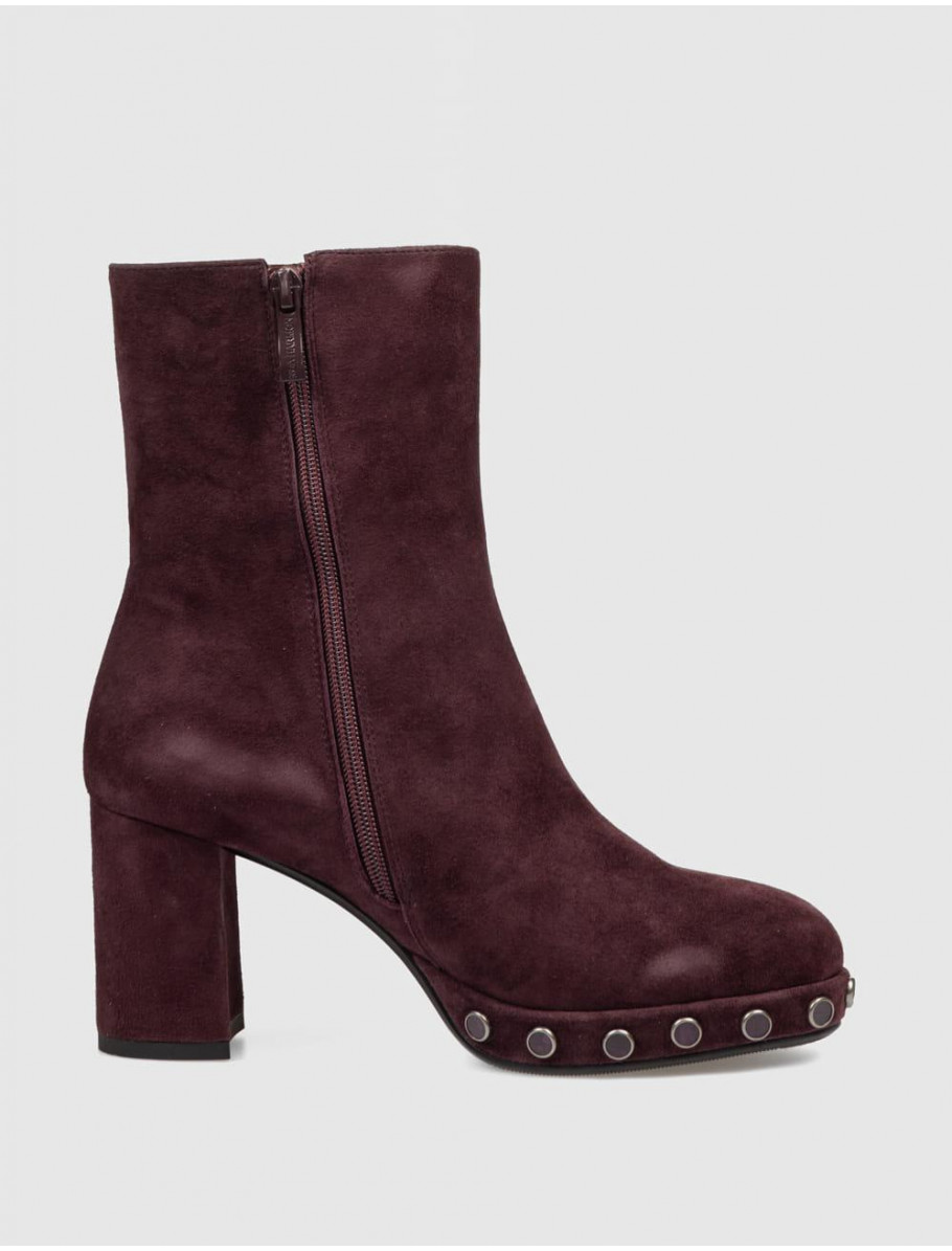 BOTiN NOA HARMON BETH BURDEOS