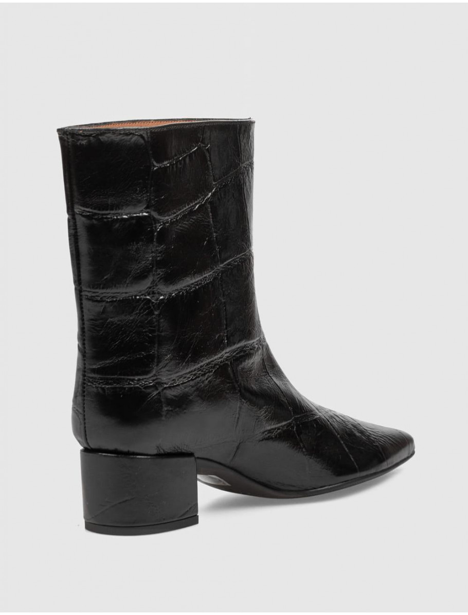 BOTiN ANGEL ALARCON 26573 NEGRO
