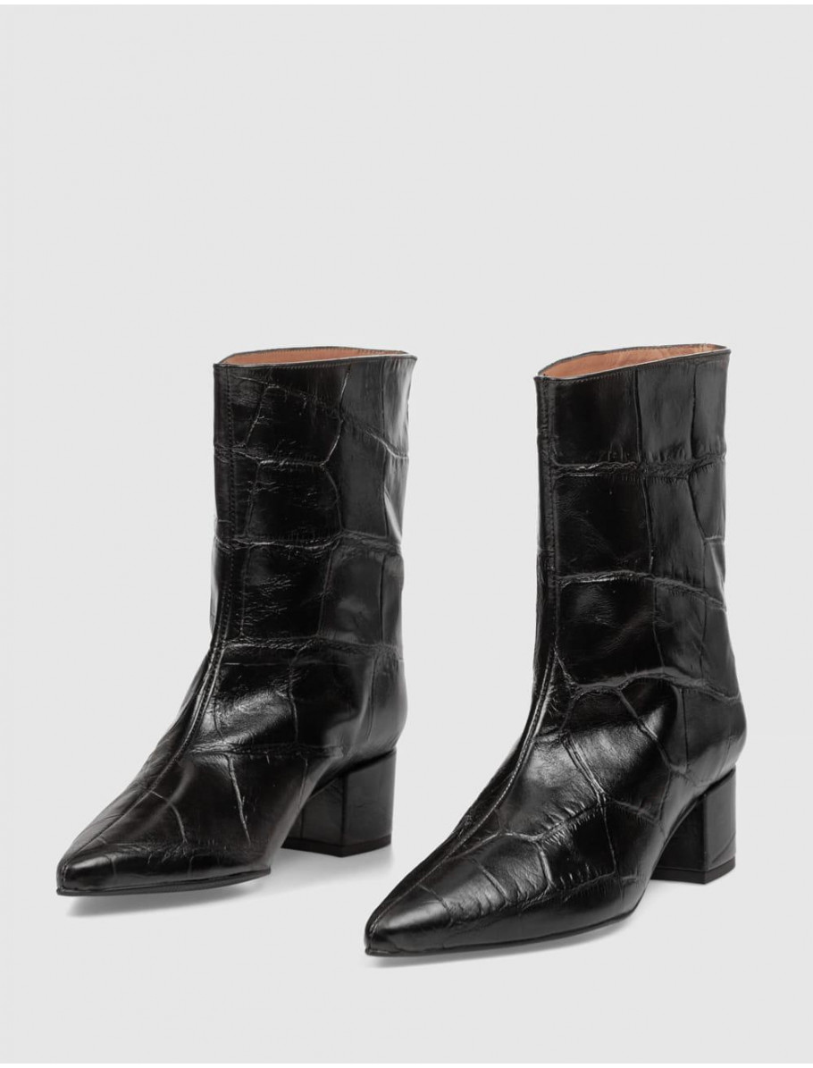 BOTiN ANGEL ALARCON 26573 NEGRO